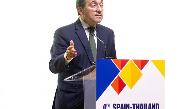 El ministro de Asuntos Exteriores, Unión Europea y Cooperación, José Manuel Albares, interviene durante la apertura del IV Foro España-Tailandia, en la sede del Ministerio, a 21 de octubre de 2026, en Madrid (España).