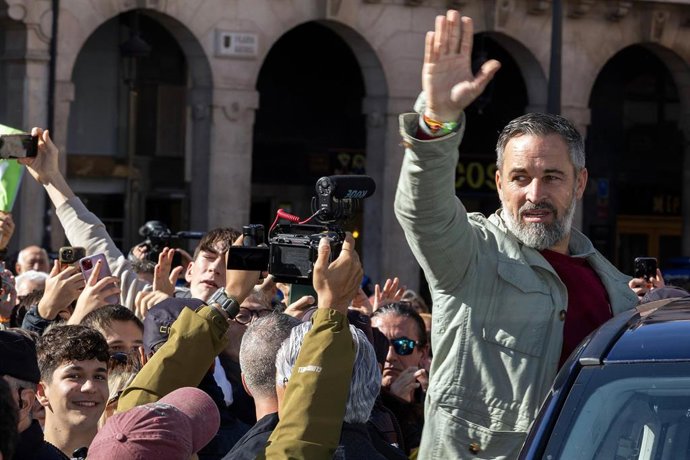 El presidente de Vox, Santiago Abascal, durante un acto de precampaña, a 22 de octubre de 2026, en Burgos (España). El líder de Vox ha hecho una parada en Burgos en su tour de precampaña por España para las elecciones generales de 29 de noviembre (29N).