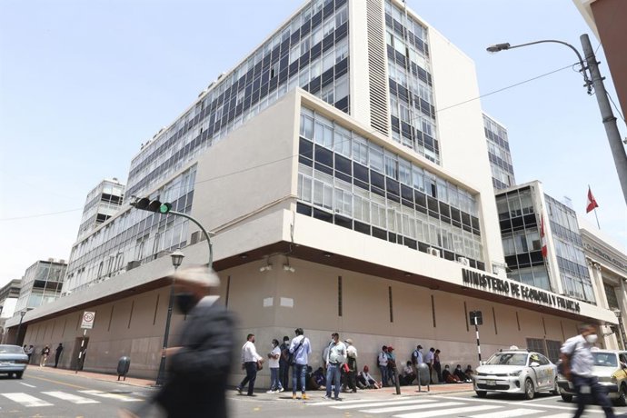 Perú.- Ministro Cuba: política contracíclica está orientada a mantener y fortalecer empleo