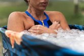 Foto: Baño de hielo después de entrenar: un estudio cuestiona sus beneficios para recuperar la fuerza... ¿Y el calor?