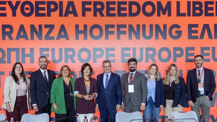 El Presidente Del EBB Del PNV Y Vicepresidente Del Partido Demócrata Europeo (PDE), Aitor Esteban, En El Congreso Del PDE En Atenas