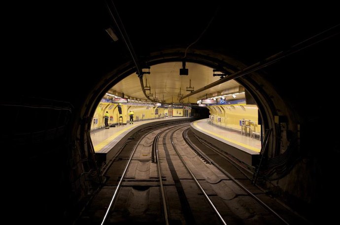 Archivo - Imagen de recurso de un túnel de Metro