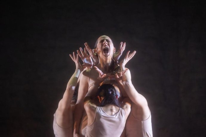 La reinterpretación de la obra de Lorca 'Las hijas de Bernarda' a través de la danza contemporánea