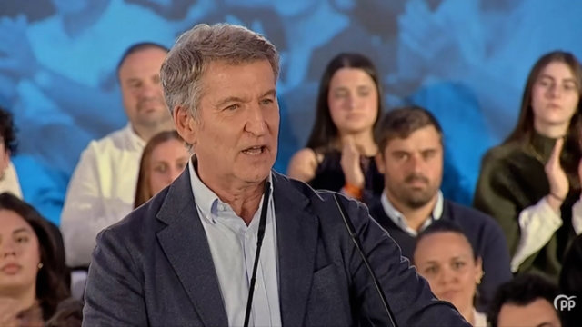 Feijóo advierte al PSOE de que no va a "indultar a los corruptos"
