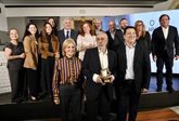 Foto: La alcaldesa de Jerez (Cádiz) acompaña a la APJ en la entrega del Premio Jerez de Periodismo a Rafael Plaza Checa