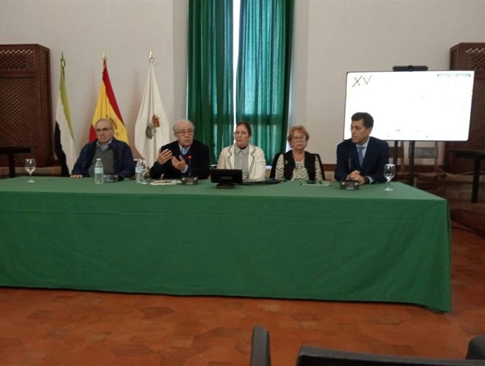 Ponentes del Congreso Internacional 'Frey Nicolás de Ovando: el extremeño que organizó el Nuevo Mundo', que se ha celebrado en octubre de 2026.