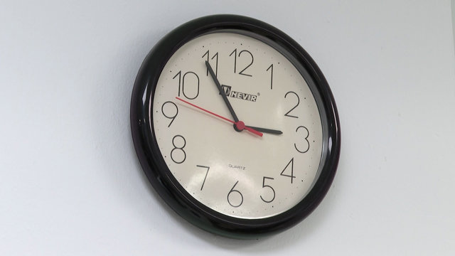 Esta madrugada se retrasarán los relojes para volver al horario de invierno