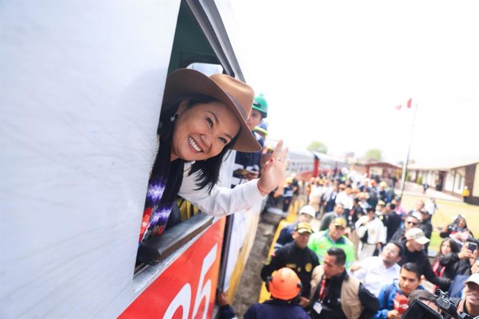 Perú.- Presidenta Fujimori dio reinicio a operaciones del Tren Macho