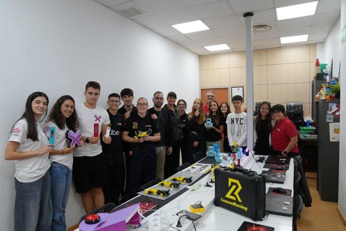 La secretaria de Estado de Digitalización e Inteligencia Artificial, María González Veracruz, ha visitado el Centro MMM Academy