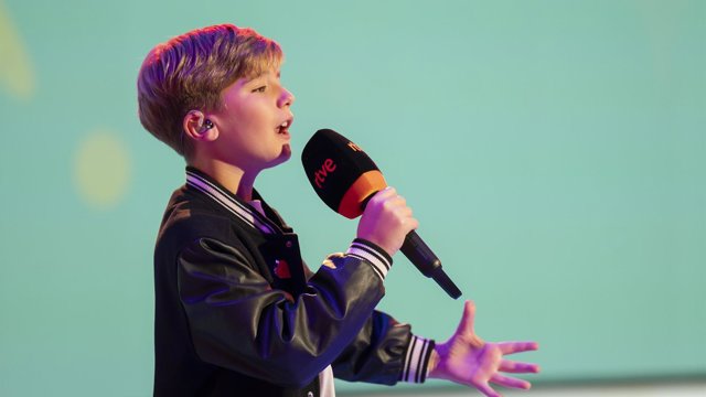 El representante de España en Eurojunior, Lucas Paulano, durante la presentación de la canción que representará a España en la XXIV edición de Eurovisión Junior, a 28 de septiembre de 2026, en Pozuelo de Alarcón, Madrid (España).