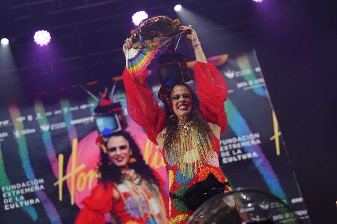 Entrega de La Riñonera de Oro 2026 en el Festival Horteralia de Cáceres.