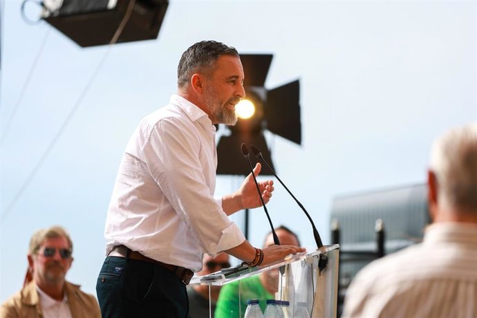 El presidente de Vox, Santiago Abascal, durante un acto público en el marco de la precampaña de las elecciones generales del próximo 29 de noviembre, en la Seu de Mallorca