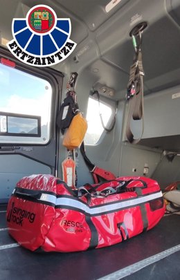 Nueva bolsa-camilla de la Ertzaintza para rescate de menores