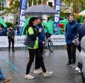 Redondo "orgullosa" de Valladolid "con una ciudadanía que cada año bate récord de solidaridad" en la marcha de la AECC