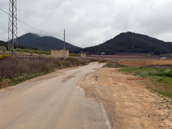 Estado actual del camino rural de Valdepino, en Cehegín, cuyas obras de mejora han salido a licitación