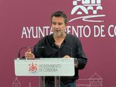Foto: PSOE de Córdoba critica que el alcalde "siga renovando casi mil metros cuadrados de caucho al año en parques infantiles"