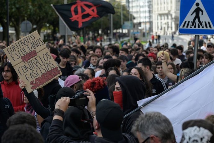 Manifestação em A Coruña contra a “repressão policial”