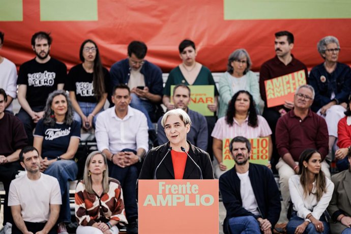 La exalcaldesa de Barcelona Ada Colau, durante el acto de presentación de su candidatura a las elecciones generales del 29N, en el Auditorio del Parque Lineal del Manzanares, a 17 de octubre de 2026, en Madrid (España).