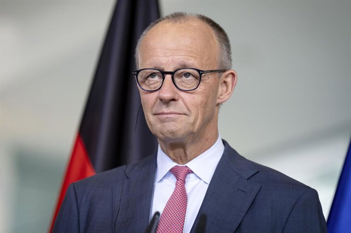 5 de outubro de 2026, Berlim, Berlim, Alemanha: Friedrich Merz na recepção ao primeiro-ministro da República da Lituânia com honras militares e em uma reunião conjunta, seguida de uma declaração à imprensa na Chancelaria Federal. Berlim, 05/10/2026