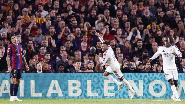 Kylian Mbappe (Real Madrid) celebra su gol contra el FC Barcelona en el Clásico del Spotify Camp Nou de la jornada 10 de LaLiga EA Sports 2026/27