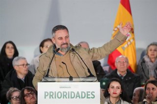 Archivo - El presidente de Vox, Santiago Abascal, durante un acto organizado por su partido en la Plaza Mayor de Ponferrada, Castilla y León (España).