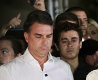 Flávio Bolsonaro rechaza los resultados electorales en Brasil y anuncia que pedirá la anulación de los comicios