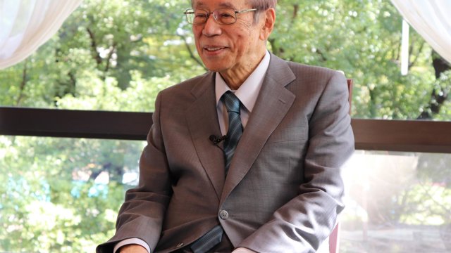Archivo - El ex primer ministro japonés, Yasuo Fukuda, habla durante una entrevista en Tokio, Japón