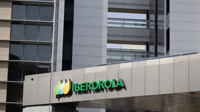 Archivo - Fachada de la sede de Iberdrola