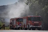 Foto: Bombers levantará este lunes por la mañana el autobús accidentado en Fogars (Barcelona)