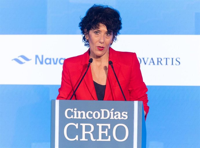 La ministra de Inclusión, Seguridad Social y Migraciones, Elma Saiz, durante la tercera edición del Foro CREO, en el Hotel Westin Palace de Madrid, a 15 de octubre de 2026, en Madrid (España). 