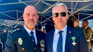 El director de seguridad de la RFEF, Pablo Martín Reyes (derecha), y el jefe de la Unidad de Intervención Policial de Madrid, Javier Orcaray.