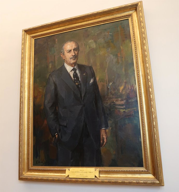 Los cuadros de Esteban de Bilbao y Eguía (1943-1965), Antonio Iturmendi Bañales (1965-1969) y Alejandro Rodríguez de Valcárcel y Nebreda (1969-1975) que serán retirados de las paredes del Congreso de los Diputados, en el Congreso de los Diputados, a 13 de