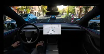 Letonia autoriza el uso del sistema de conducción asistida FSD de Tesla en sus carreteras