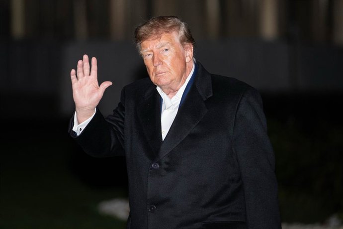 October 25, 2026, Washington, District Of Columbia, USA: President DONALD TRUMP returns to the White House following a campaign rally in Port Huron, Michigan.
