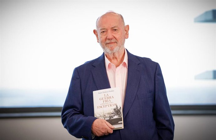 El escritor Juan Eslava Galán.