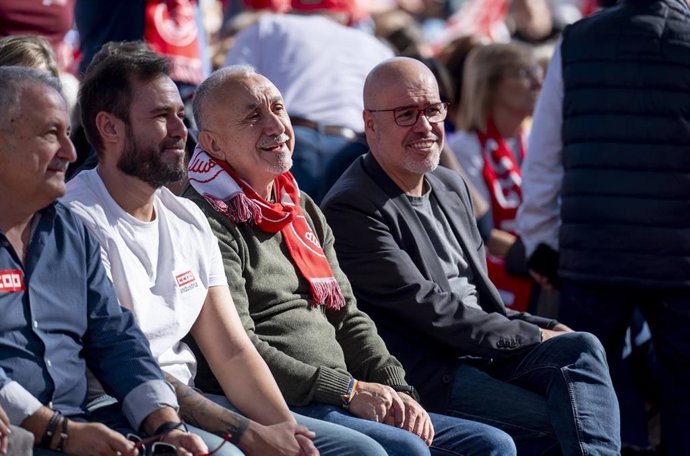 Los secretarios generales de CCOO y UGT, Unai Sordo y Pepe Álvarez.