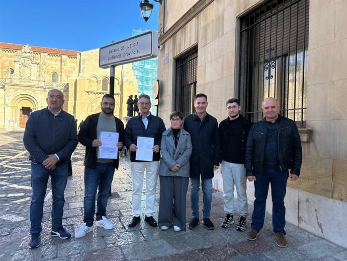 El PSOE de León ha registrado ante la Junta Electoral Provincial la candidatura al Senado por León para las elecciones generales del próximo 29 de noviembre.