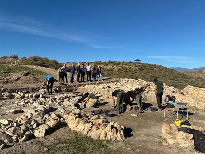 Excavaciones del Enclave Arqueológico de Los Millares en Santa Fe de Mondújar (Almería).