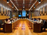 Foto: El pleno del Ayuntamiento de Huesca aprueba las ordenanzas fiscales de 2027, que congela los principales tributos