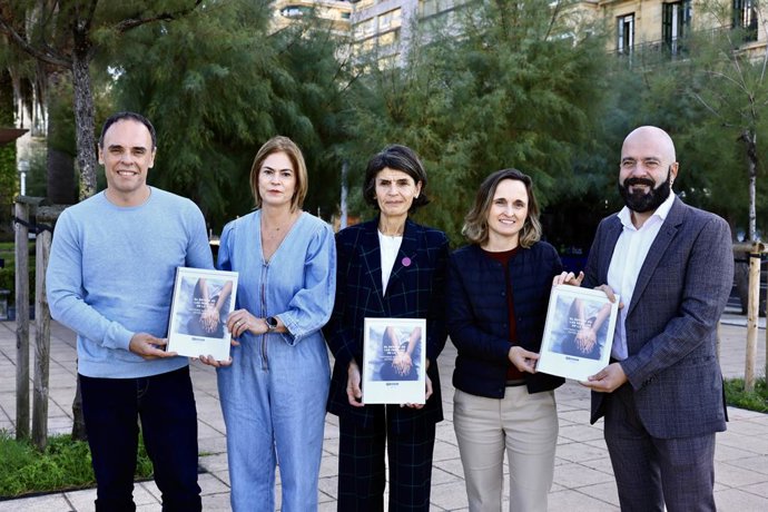 Eusko Jaurlaritzako Ongizate, Gazteria eta Erronka Demografiko Sailak 'Estresa Euskadiko familiengan' txostena aurkeztu du