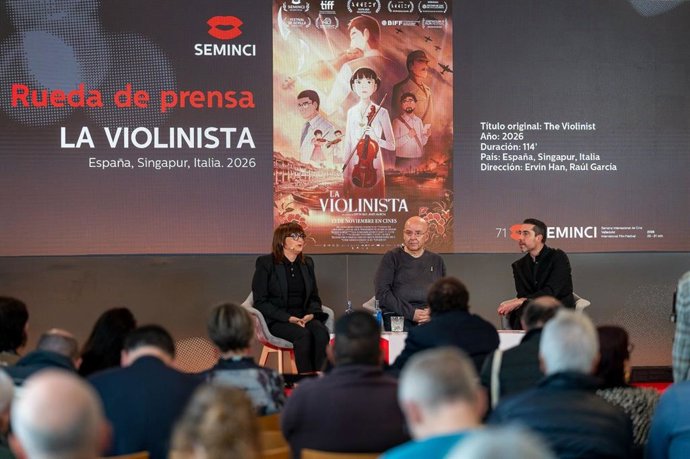 Raúl García presenta 'La violinista' en la 71 Seminci.
