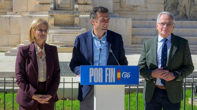 Bruno García con María José García-Pelayo y Jacinto Muñoz.