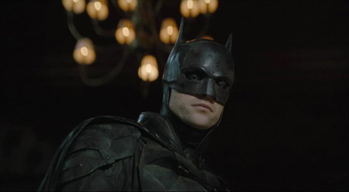 Robert Pattinson elogia a Steven Soderbergh por finalizar The Batman 2 tras la salida de Matt Reeves