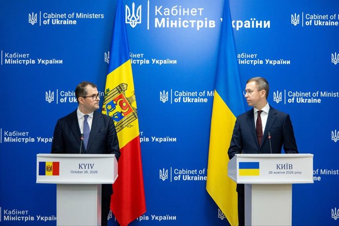 Os primeiros-ministros da Moldávia, Vasile Tofan, e da Ucrânia, Serhi Koretski.
