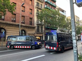 Furgonetes dels Mossos d'Esquadra a la plaça Espanya de Barcelona 