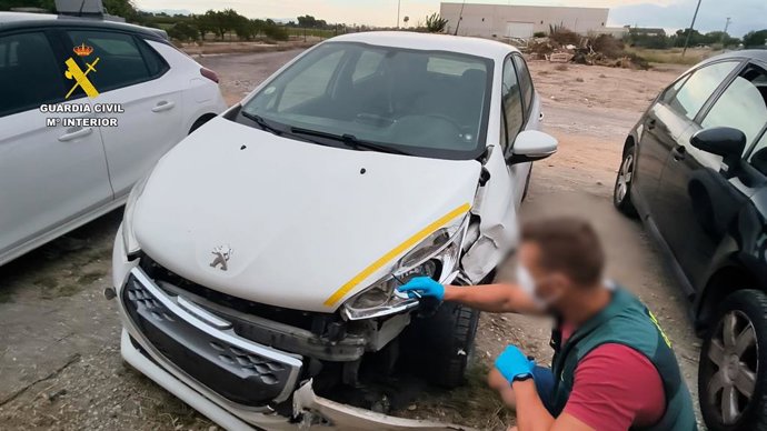 La Guàrdia Civil deté a un jove de 21 anys acusat d'atropellar a dos persones a Dolores (Alacant)