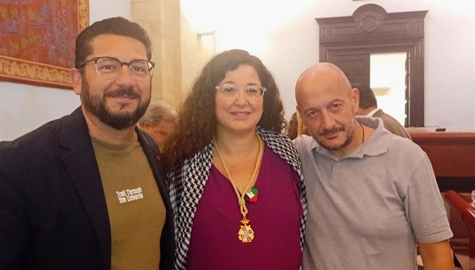 Jorge Rodríguez junto a Violeta Márquez.