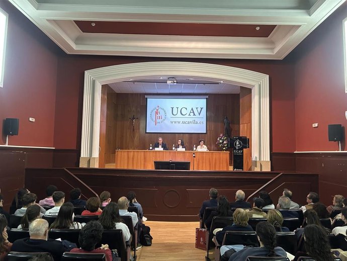 La UCAV acoge la presentación de la biografía del científico Mariano Barbacid.
