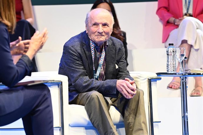 Archivo - El pintor y escultor Antonio López durante la jornada del Congreso ‘La oportunidad del futuro’, a 19 de junio de 2026, en Zaragoza, Aragón (España). 
