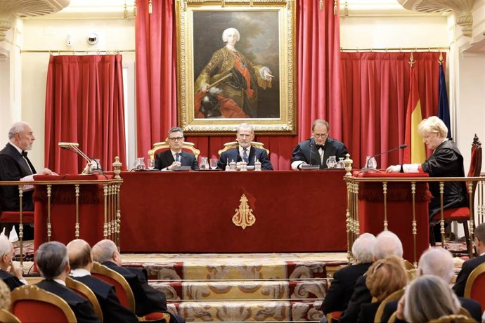 El Rey preside la apertura de curso de las Reales Academias